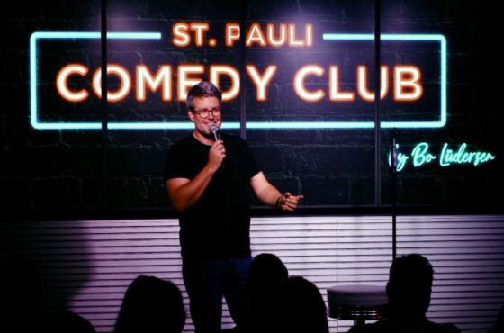 Andre Freiheit bei Auftritt im St. Pauli Comedy Club