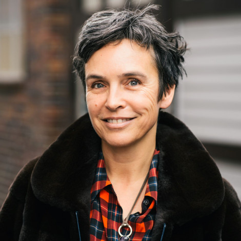 Dr. Joana Breidenbach