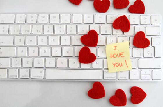 Liebe am Arbeitsplatz: Jeder Zweite hat es schon erlebt